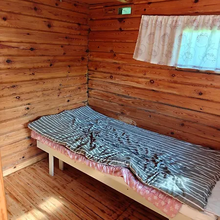 Moekki Upealla Maisemalla Camping